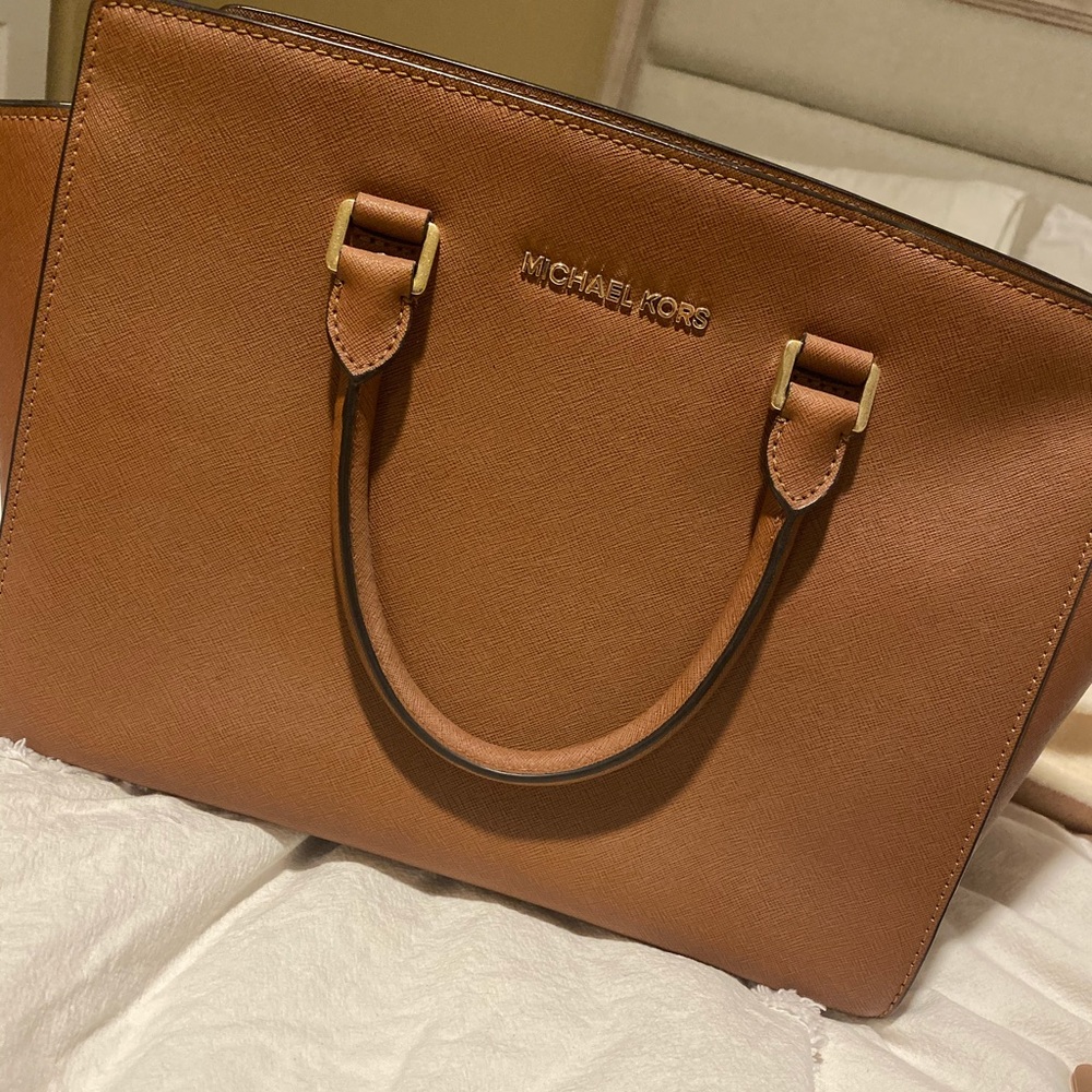 Michael Kors purse